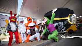 Cuando 31 Minutos ganó una competencia de Redbull: así se vio el “auto loco” de Calcetín con Rombos Man