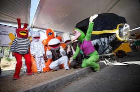 Cuando 31 Minutos ganó una competencia de Redbull: así se vio el “auto loco” de Calcetín con Rombos Man