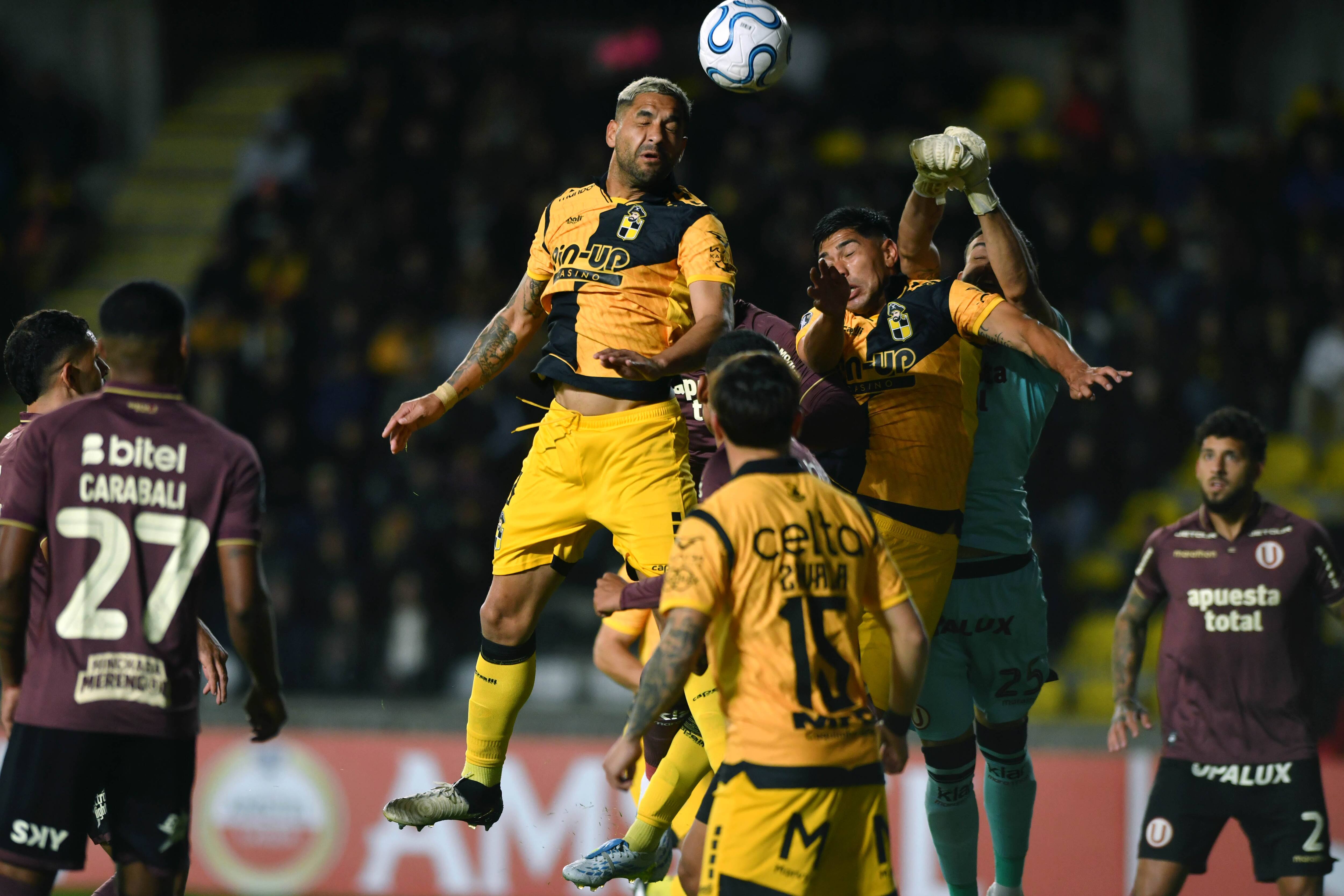 Coquimbo Unido vence a Universitario y complica su pase a octavos de final — image 3