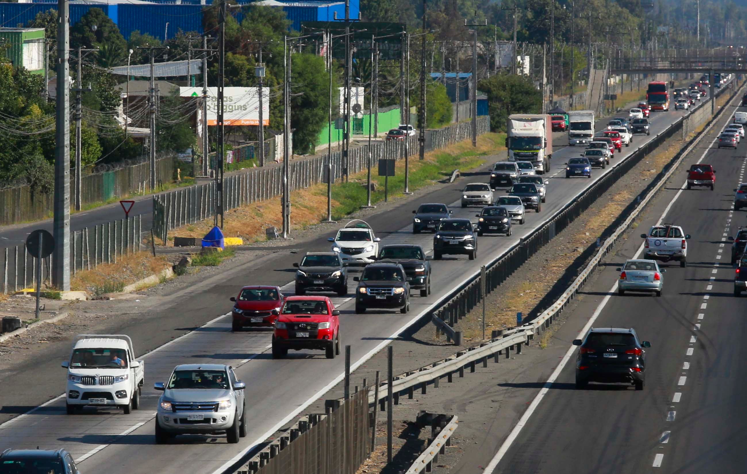 Operación retorno a Santiago: peaje a $1.000, restricción a camiones y refuerzo de Metro y buses