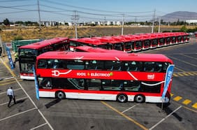 Buses eléctricos de dos pisos contarán con nueva ruta 542 que recorrerá ocho comunas de Santiago