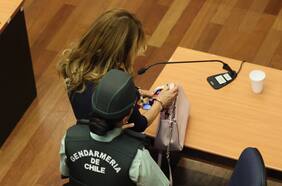 Fiscalía valora prisión preventiva a Cathy Barriga y explica por qué no se sumó a solicitud para cambiar arresto domiciliario