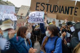 “¡No más bloqueo!”: Confech expresa su solidaridad con Cuba y repudia medidas de Estados Unidos