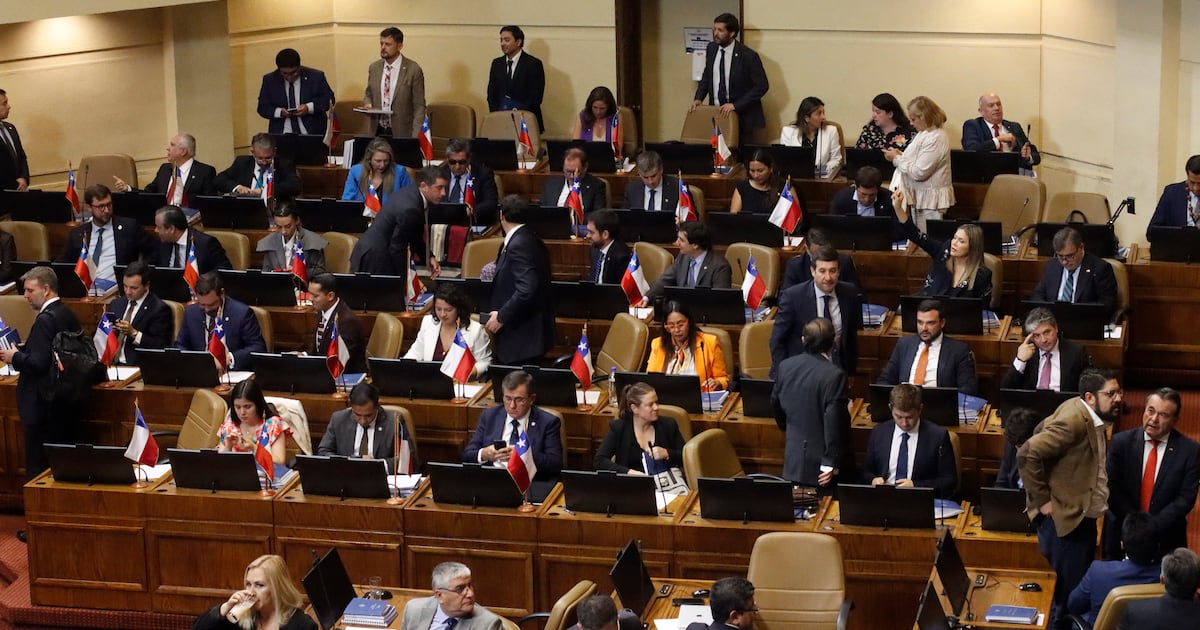 Chao Préstamo": Promesa de Kast en Espera por Prioridades Económicas