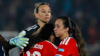 Tiane Endler pone en duda su continuidad en la Roja tras la eliminación: “No hay campeonatos importantes; tengo mi edad ya”