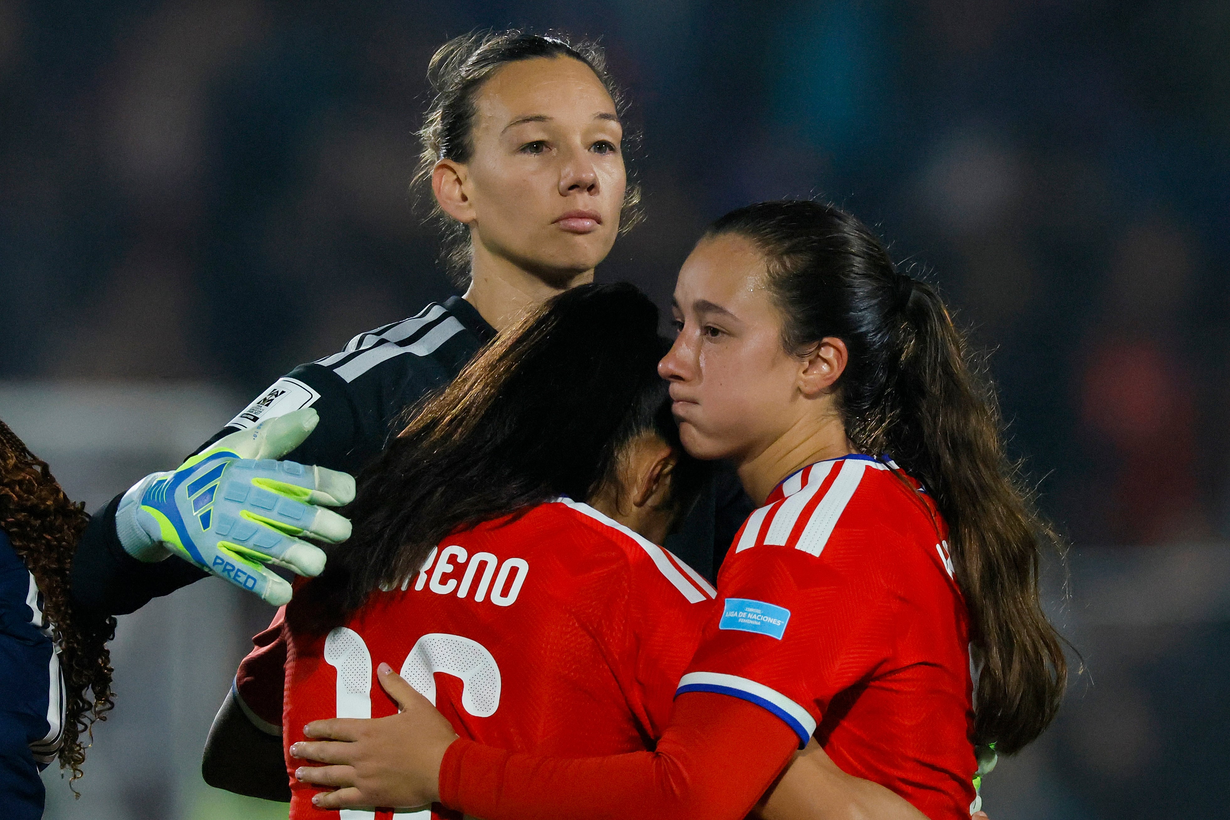 Tiane Endler pone en duda su continuidad en la Roja tras la eliminación: "No hay campeonatos importantes; tengo mi edad ya"