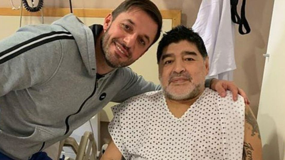 Maradona junto a su exabogado, Matías Morla.