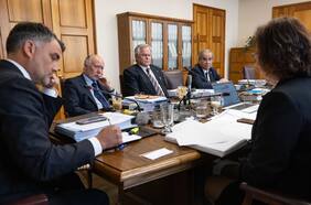 Platas pendientes de las FF.AA.: gobierno pide sesión secreta para intentar aplacar críticas parlamentarias