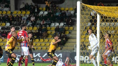 Colo Colo se extravía en Coquimbo y ya no depende de sí mismo para avanzar en la Copa de la Liga