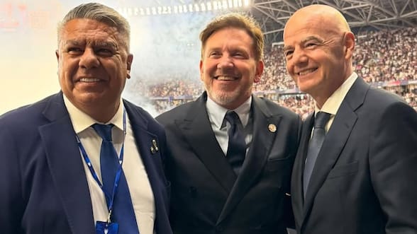 La avivada que planea Chiqui Tapia para favorecer a Argentina en el Mundial de 2030