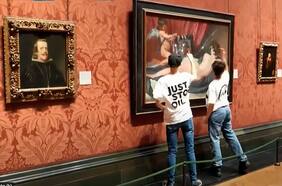 Activistas atacan a martillazos La Venus del Espejo de Velázquez en Londres