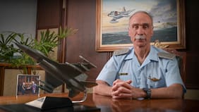 Medio argentino asegura que canciller Quirno habría pedido la salida del jefe de la Fuerza Aérea por dichos sobre el Estrecho de Magallanes
