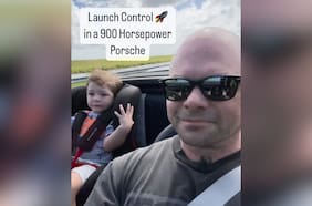 Influencer genera críticas por ir a toda velocidad con su hijo en un descapotable