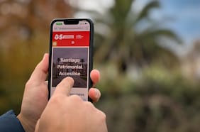 Patrimonio en Santiago: lanzan sitio web inclusivo con lengua de señas y audioguías para personas con discapacidad