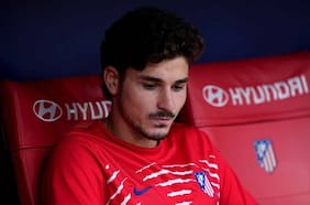 Silbado y relegado al banco de suplentes: los días más difíciles de Julián Álvarez en el Atlético de Madrid