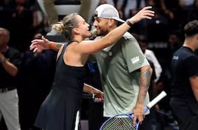 Nick Kyrgios vence a Aryna Sabalenka en la Batalla de los Sexos en Dubái