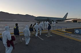 Sólo el 0,9% de expulsiones administrativas se ha materializado desde abril: las fórmulas con que el gobierno busca agilizar la deportación de migrantes irregulares