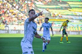Iván Morales marca su primer gol de la temporada en el empate de Sarmiento