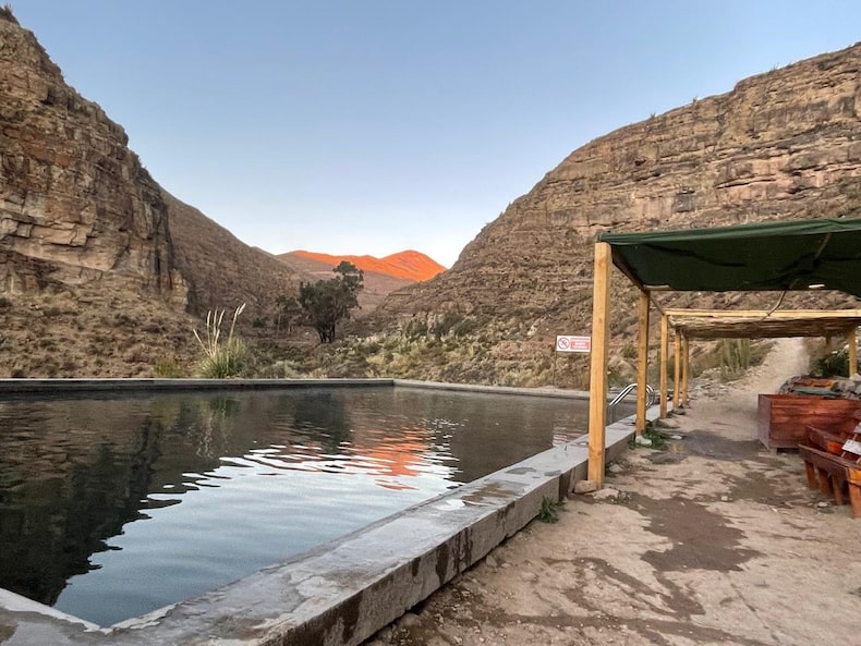 Piscina de aguas termales de Chusmiza, en la comuna de Huara. Foto: Soledad Carvajal