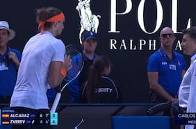 El momento de furia de Alexander Zverev por la atención médica a Carlos Alcaraz en el Abierto de Australia