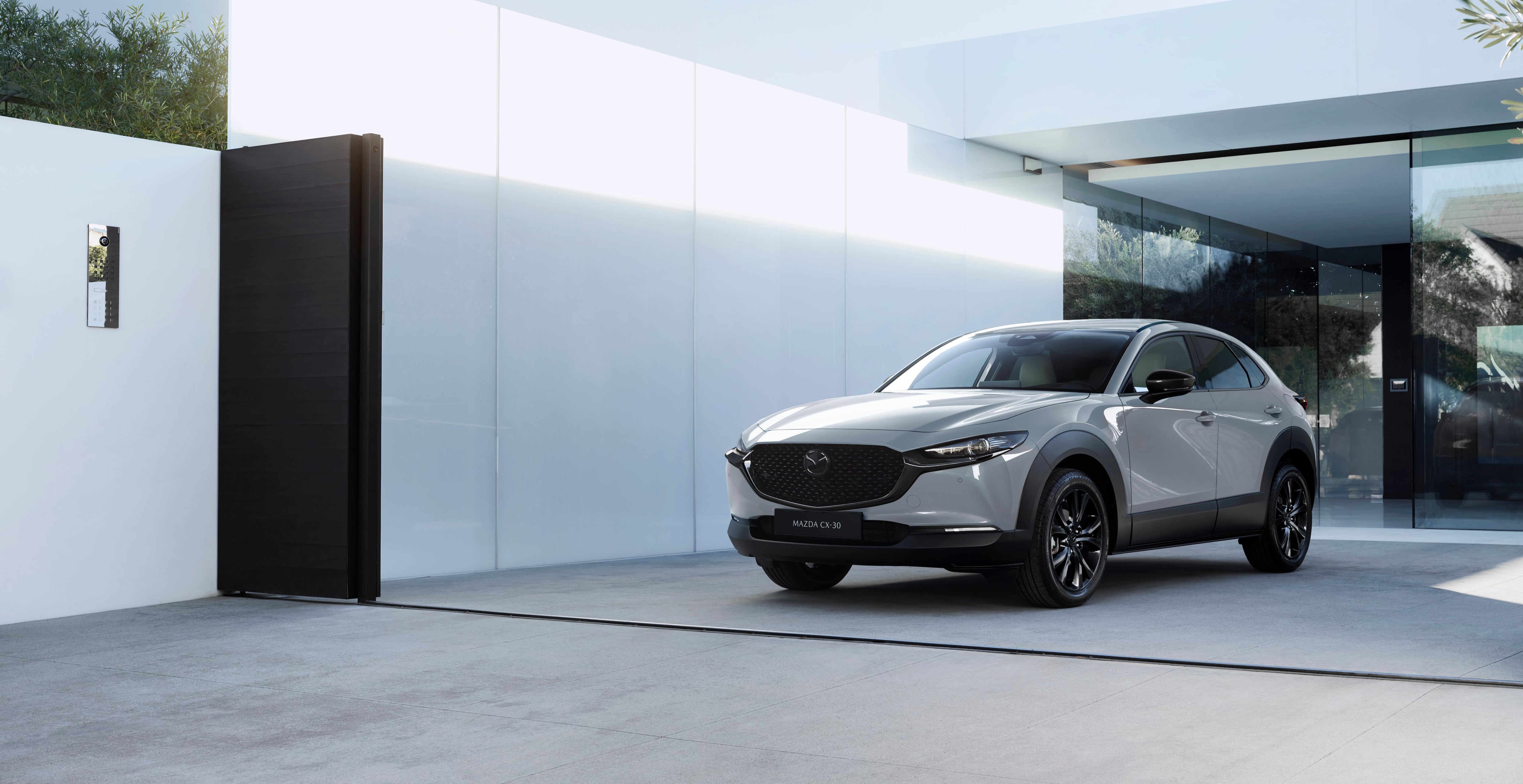 Mazda CX-30: se actualiza con más tecnología, seguridad e interior premium