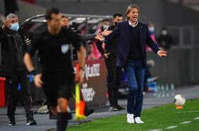 El nuevo técnico de la selección de Perú no duda y ya se imagina el duelo frente a la Roja de Ricardo Gareca