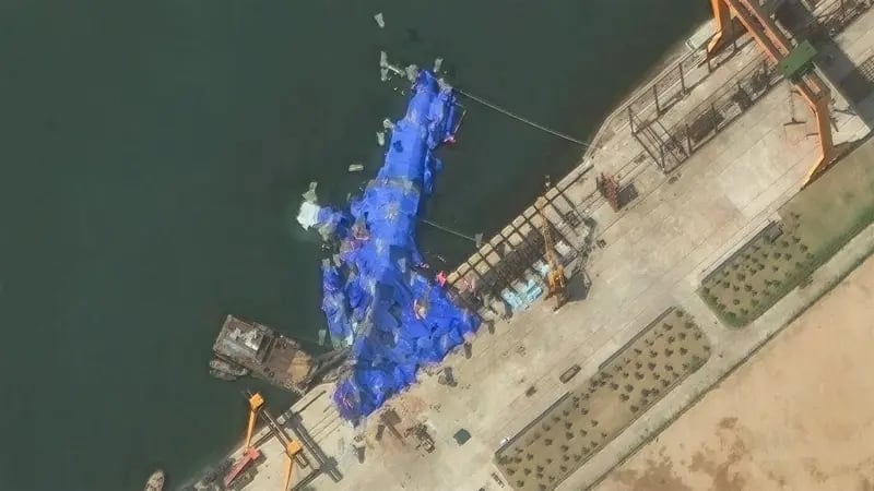 Imagen satelital del astillero donde ocurrió la botadura del buque de guerra. Fuente: MAXAR.