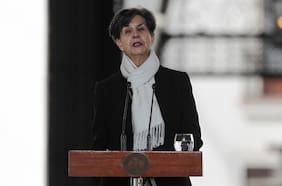 Isabel Allende en acto en La Moneda por 50 años del Golpe: “Se han intentado invertir las responsabilidades de la tragedia”