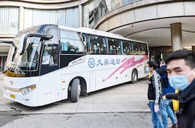 OMS inicia investigación en Wuhan y China advierte a EE.UU.