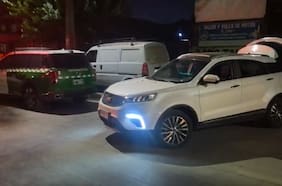 Carabineros recupera vehículos robados y detiene a cinco sujetos en La Pintana