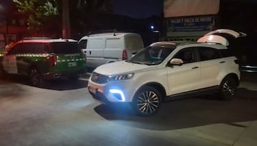 Carabineros recupera vehículos robados y detiene a cinco sujetos en La Pintana