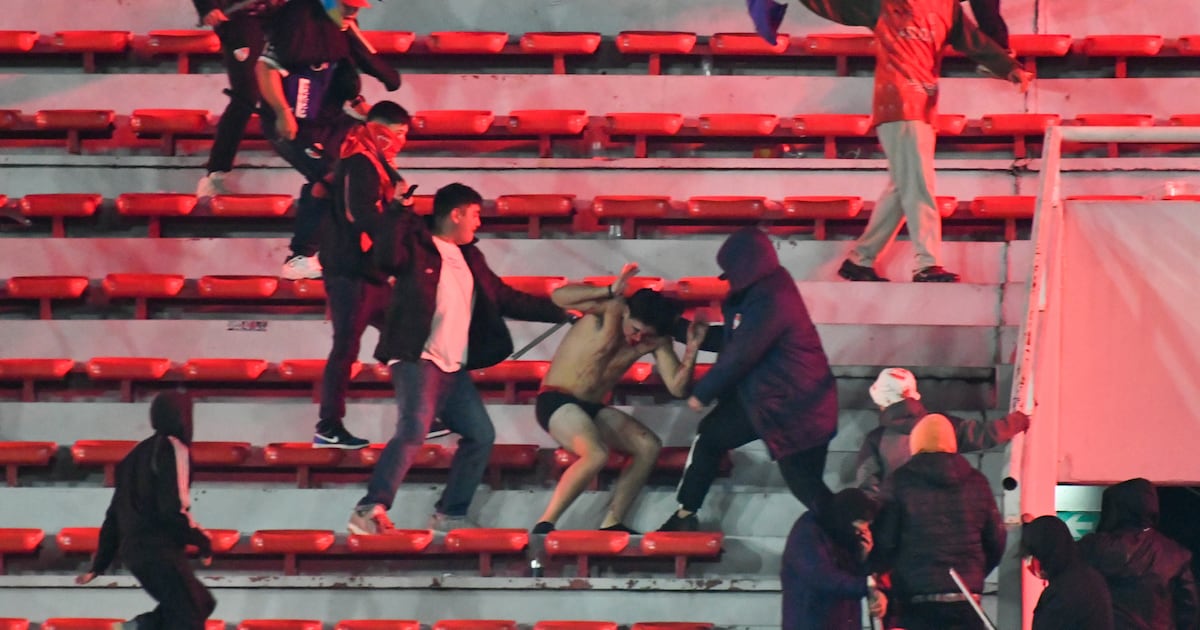 Los dramáticos testimonios de tres hinchas de la U presentes en Avellaneda: “Fue una masacre, no había seguridad”