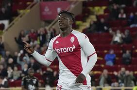 El Monaco de Maripán le pasa por arriba al Ajaccio