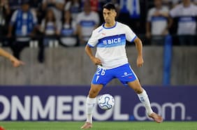 Más problemas para la UC: Juan Ignacio Díaz sale lesionado y es duda para jugar contra Estudiantes en la Libertadores