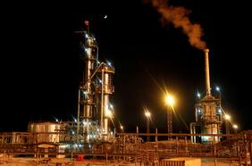 La Unión Europea prepara veto al petróleo ruso