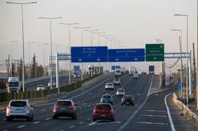 Se registra tránsito lento y alta congestión vehicular en diferentes rutas con dirección a Santiago