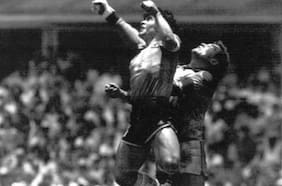 A 40 años de la Mano de Dios habla el juez de línea: “Lo que hizo Maradona no es picardía, ni una genialidad; es trampa”