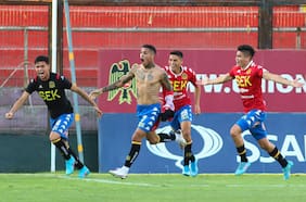 Lo pidió Gustavo Quinteros: Rodrigo Piñeiro deja Unión Española y es nuevo refuerzo de Vélez Sarsfield