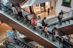 Empresas de retail disminuyen número de trabajadores al menor nivel en 10 años