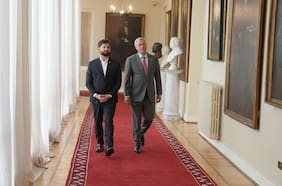 Los pasos que debe dar Kast para instalarse en La Moneda y los desconocidos residentes del Palacio