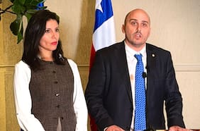 Parlamentarios oficialistas respaldan salida de Steinert y Sedini y valoran “premura” de Kast para realizar cambios