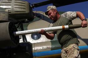 Con dos frentes abiertos, el Pentágono evalúa la necesidad de aumentar sus reservas de municiones