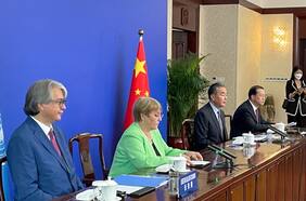 Críticas por su gestión y un cargo blanco de presiones políticas: así termina Bachelet su período en la ONU