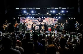 Quilapayún brilla en Lollapalooza con Los Bunkers como invitados de lujo