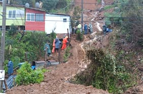 Aluvión en Corral y más de 210 mm de agua en Valdivia son los mayores estragos del sistema frontal declarado en ocho regiones
