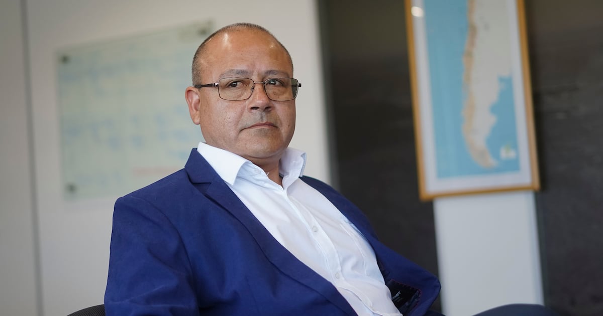 Gobierno pide la renuncia del subsecretario ejecutivo de la CNE por polémico error de cálculo en tarifas eléctricas