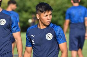 Marcelo Allende convierte en caída de Torque por la liga uruguaya