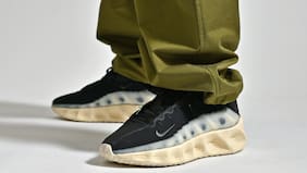 Estas zapatillas futuristas no son para correr pero parece que uno volara en ellas