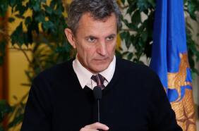 Buscan sanciones contra diputado De la Carrera por polémico tuit: parlamentarios oficialistas recurrirán a comisión de Ética