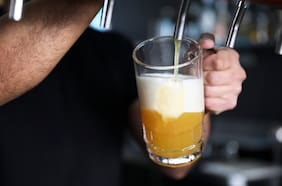 Doble salud: los bares para ir a celebrar el Día de la Cerveza y el IPA Day